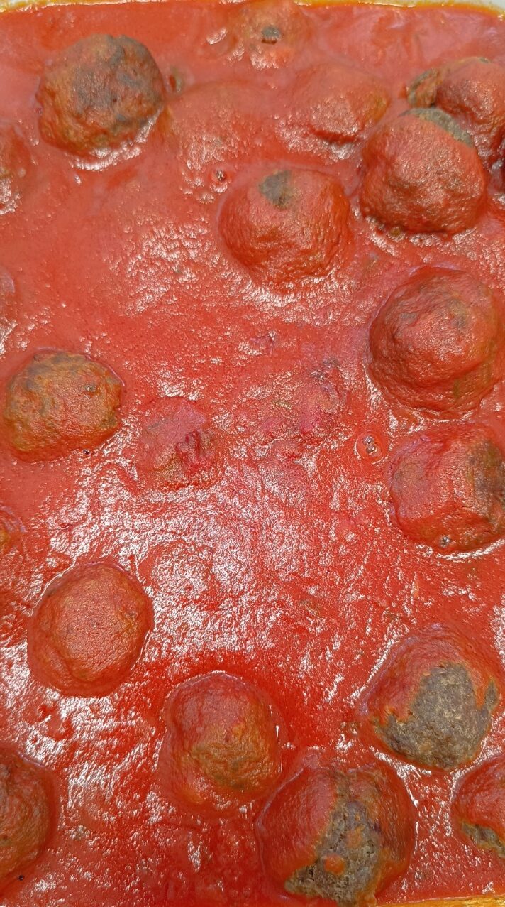 Polpette al forno di cavallo con sugo
